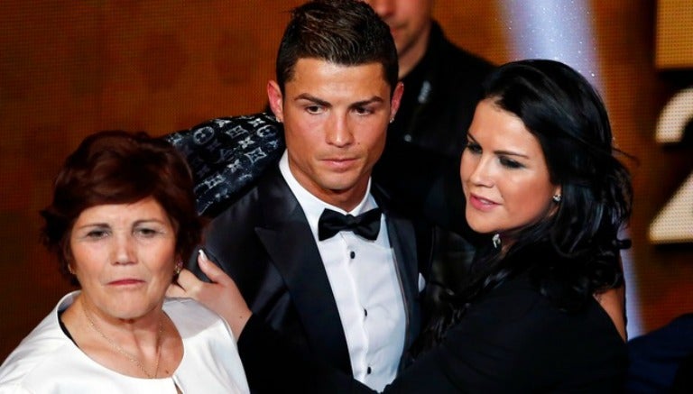 Cristiano Ronaldo y su familia en una gala del Balón de Oro