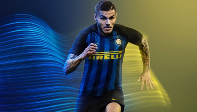 Mauro Icardi presenta la nueva indumentaria del Inter