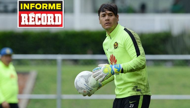 Moisés Muñoz en entrenamiento del América