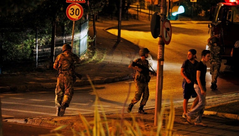  Soldados turcos en la zona asiática de Estambul