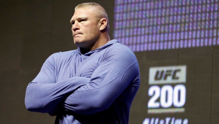 Brock Lesnar durante la conferencia de prensa de UFC 200