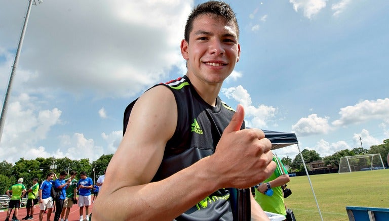 Hirving Lozano en un entrenamiento del Tri