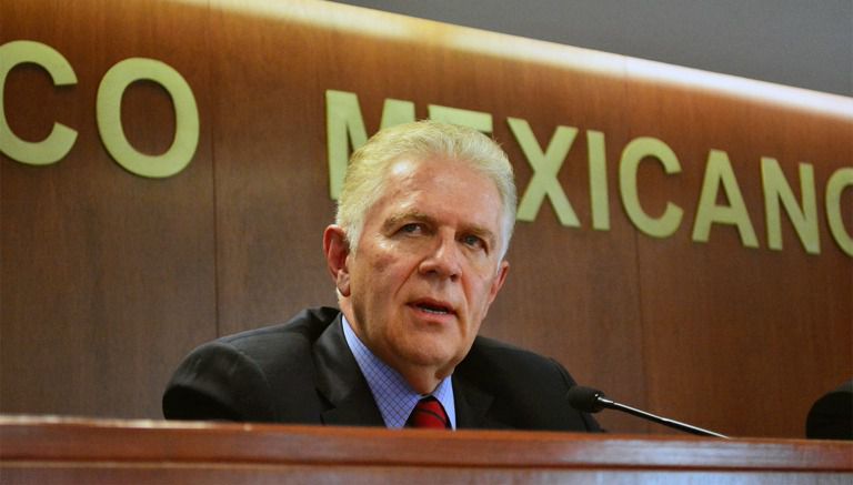 Carlos Padilla en conferencia de prensa