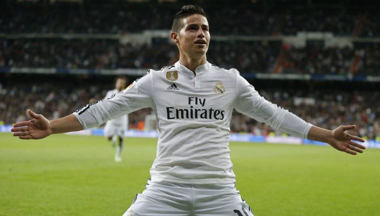 James Rodríguez festeja una anotación con Real Madrid