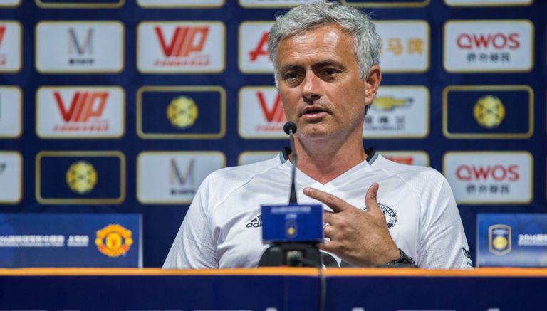 Mourinho habla en una conferencia en China