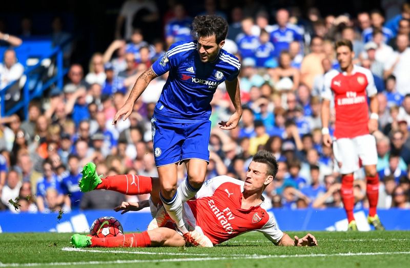 Fàbregas, durante un encuentro con el Arsenal