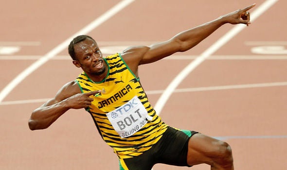 Bolt realiza su tradicional festejo tras ganar una competencia