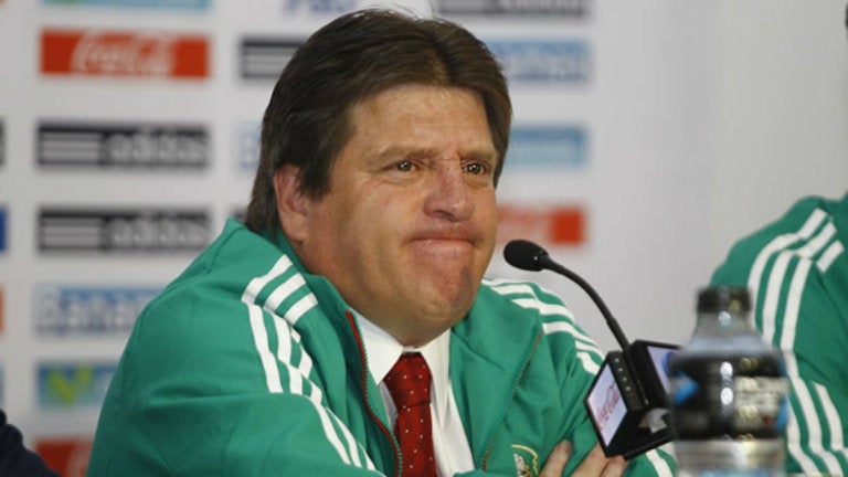 Miguel Herrera en rueda de prensa