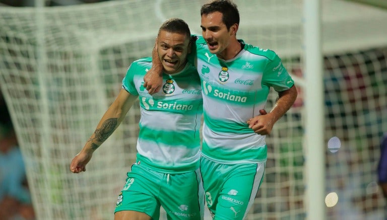 Rodríguez y Armenteros, celebrando un tanto en Copa MX