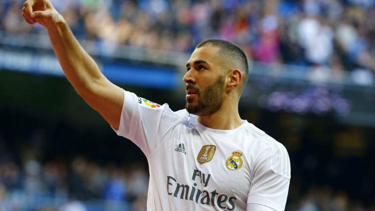 Benzema, durante un partido con el Madrid