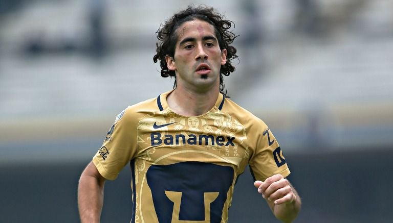 Matías Britos en un partido de Pumas