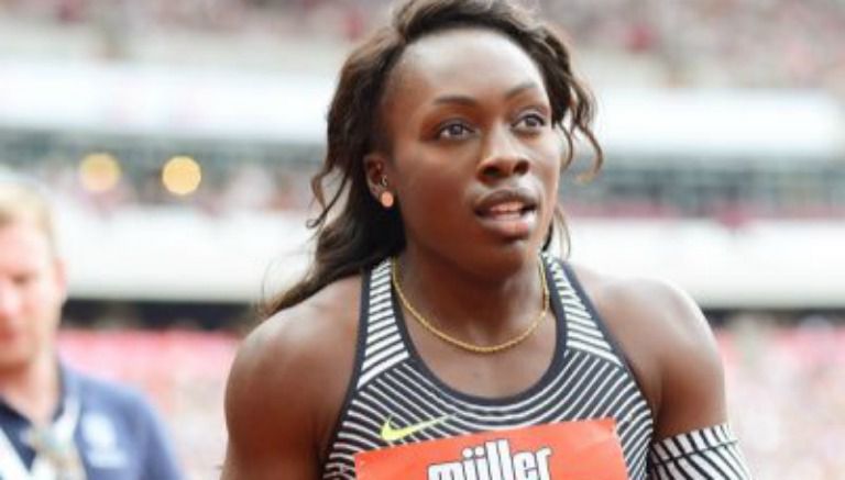 Morolake Akinosun en una competencia de atletismo