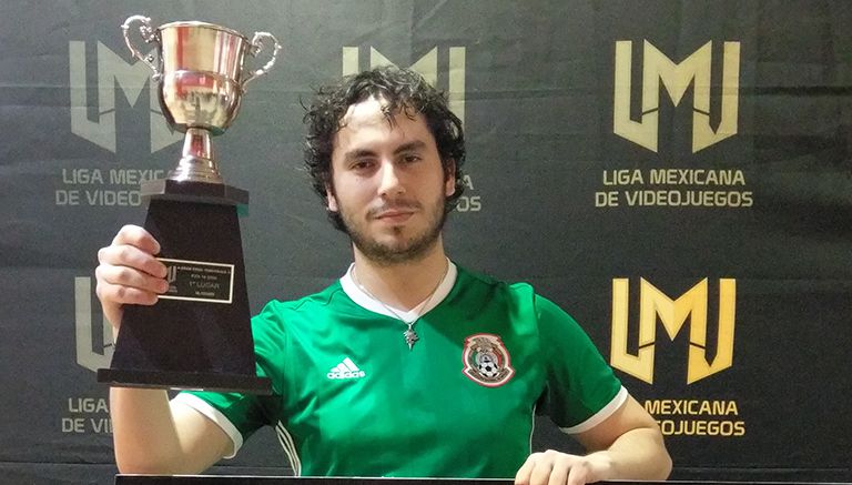 Ul1barri levanta el trofeo de Campeón de la LMV