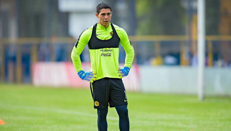 González en un entrenamiento del América