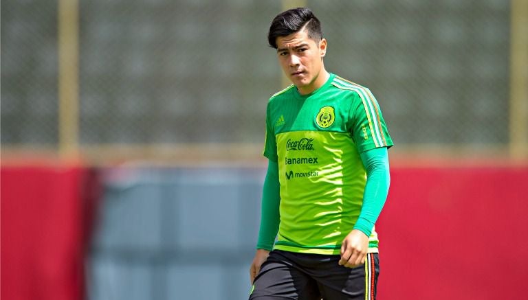 Michael Pérez, en un entrenamiento del Trí Olímpico previo al duelo contra Fiji