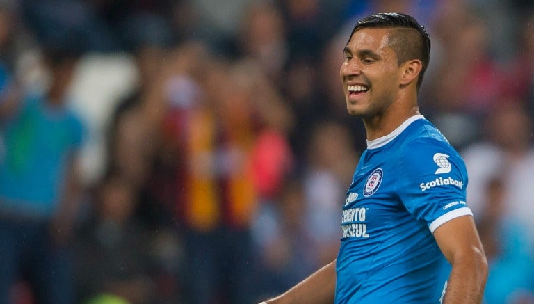 Jorge Benítez en un partido de Cruz Azul