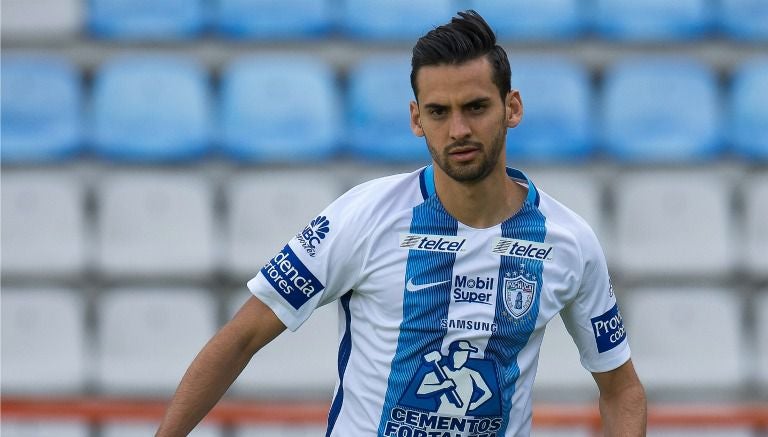 Dedos López en un partido de Pachuca