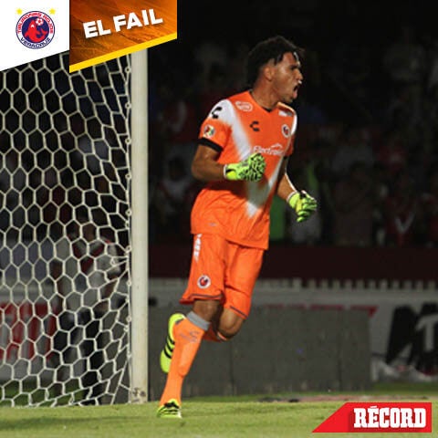 Foto de Pedro Gallese portero de Perú durante el juego frente al América