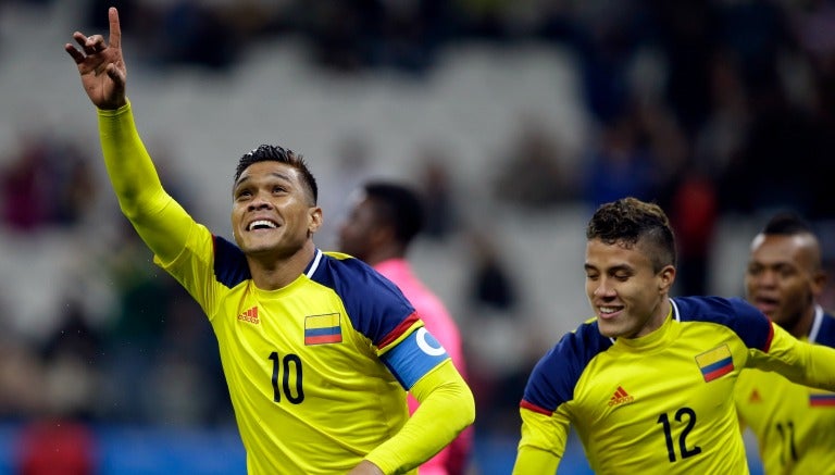 Teófilo Gutiérrez celebra el gol colombiano