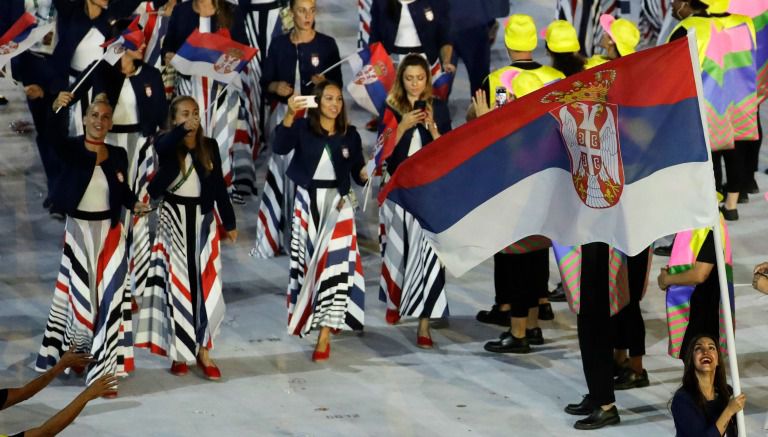 Delegación de Serbia durante la inauguración