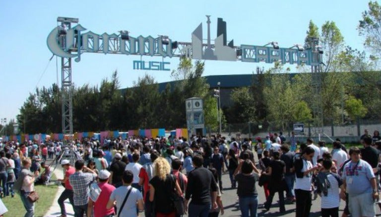 Entrada del Corona Capital 2015 en el Autódromo Hermanos Rodríguez