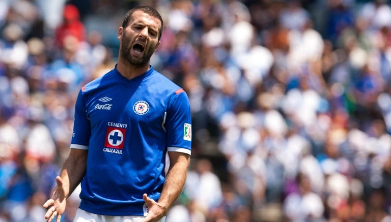 Emanuel Villa se lamenta con Cruz Azul