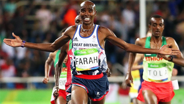 Mo Farah celebra su victoria en Río 2016