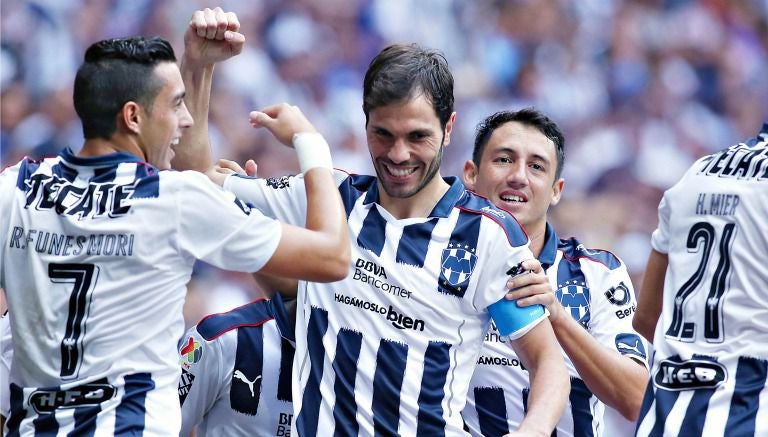 José Maria Basanta festeja su gol contra los Rayos de Necaxa