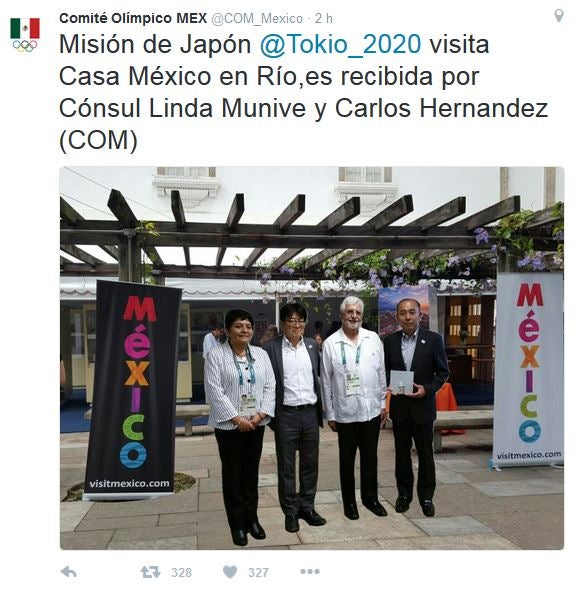 Tuit del COM con la foto mal editada