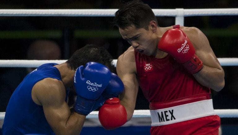 El pugilista Misael Rodríguez durante el combate frente a Hosam Abdin