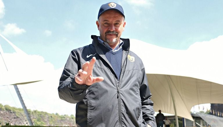 José Luis Arce en las instalaciones de Pumas