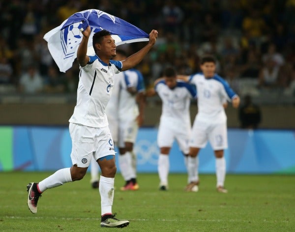 Los hondureños celebrando el triunfo de Cuartos de Final frente a Corea Del Sur