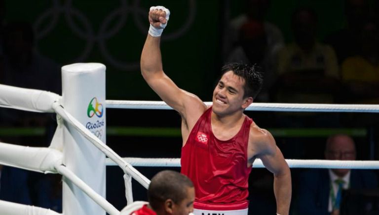 Misael Rodríguez celebra durante un combate de JO