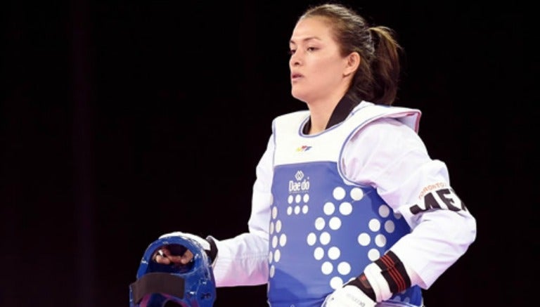 María del Rosario Espinoza se prepara para un combate