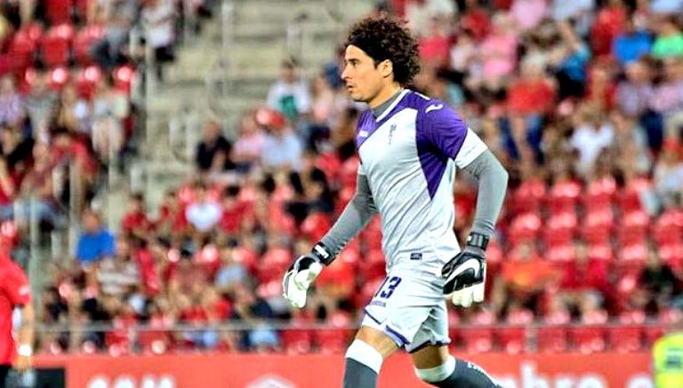 Memo Ochoa preparándose para el inicio de la Liga