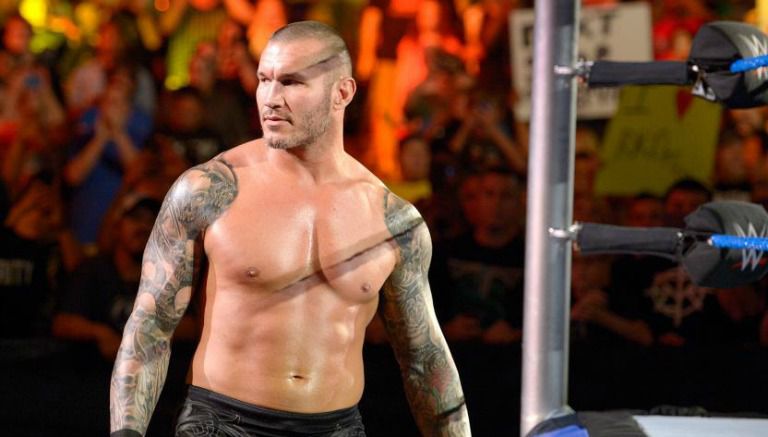 Randy Orton previo a un combate en SmackDown