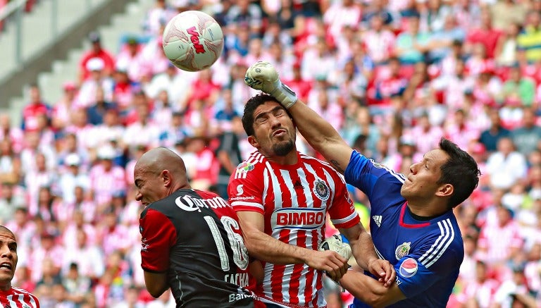 Chivas contra Atlas en la Clausura 2016