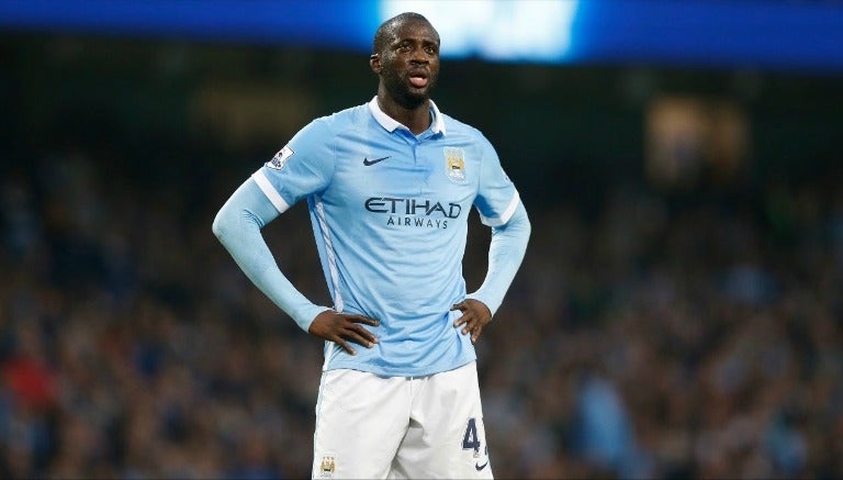 Touré en un partido con el Manchester City