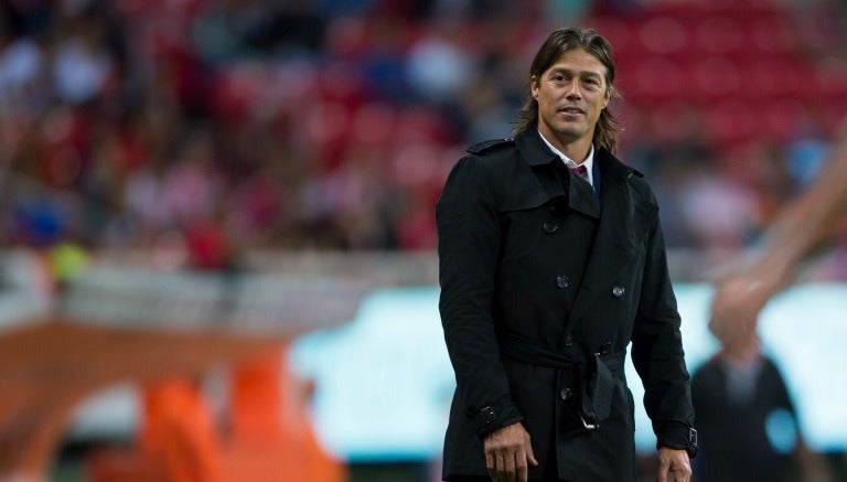 Almeyda durante el Clásico Tapatío