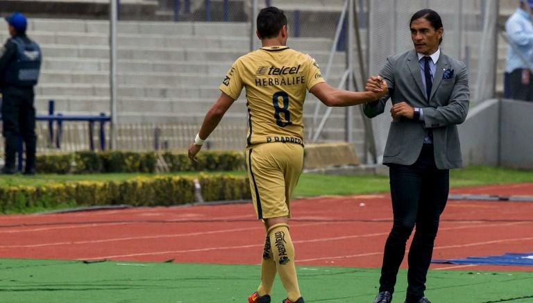 Palencia le da la mano a Pablo Barrera