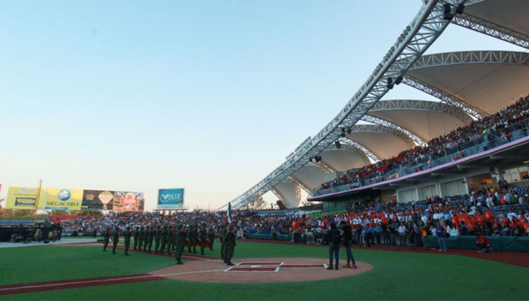 Estadio de Béisbol Charros de Jalisco en la inauguracion de la UG 2016