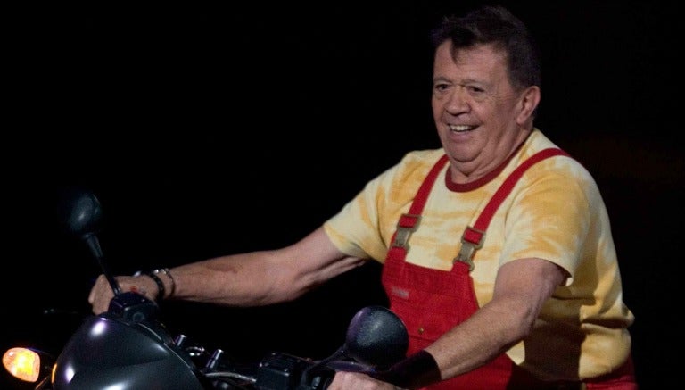 El actor y comediante mexicano Xavier López en el rol de "Chabelo"