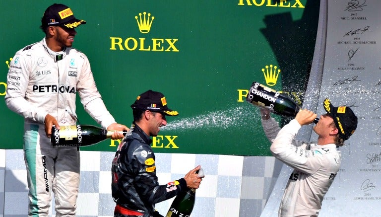 Hamilton, Rosberg y Ricciardo celebran en el podio