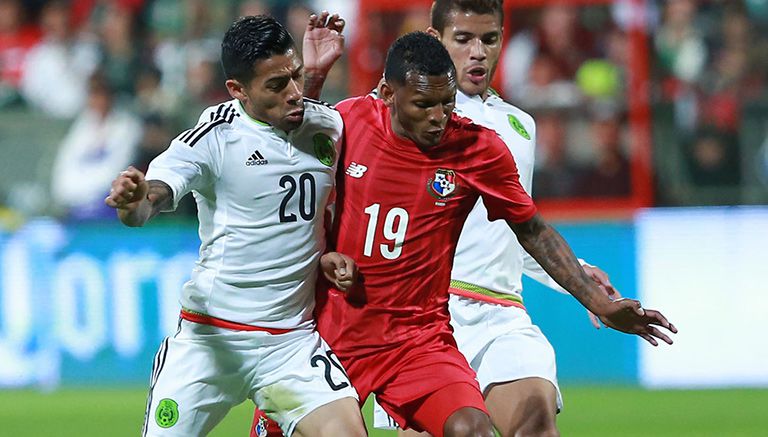 Javier Aquino, en un partido contra Panamá