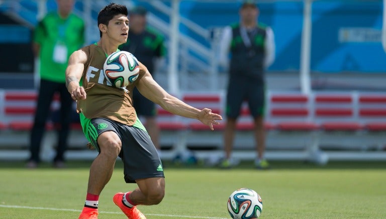 Pulido entrenando con México durante el Mundial de Brasil 2014