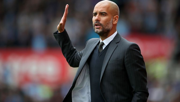 Pep Guardiola dirige un juego del Manchester City