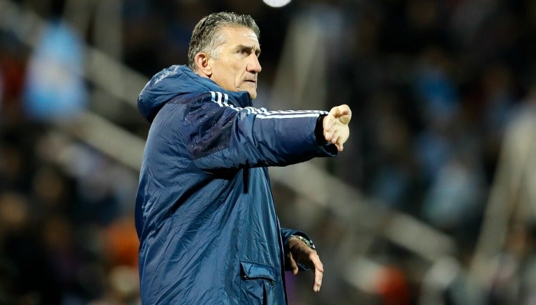 Bauza en el partido de Argentina