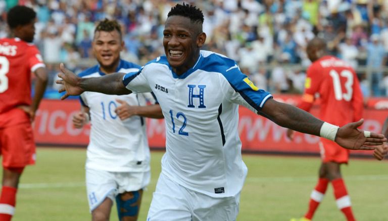 Rommel Quioto festeja su gol contra Canadá