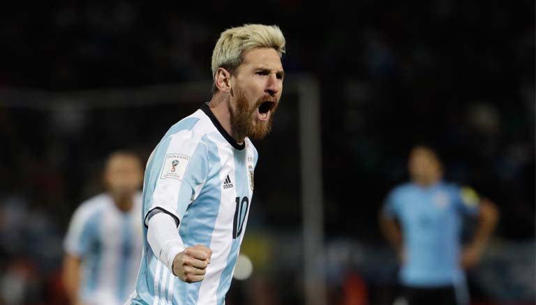 Messi celebra gol frente a Uruguay