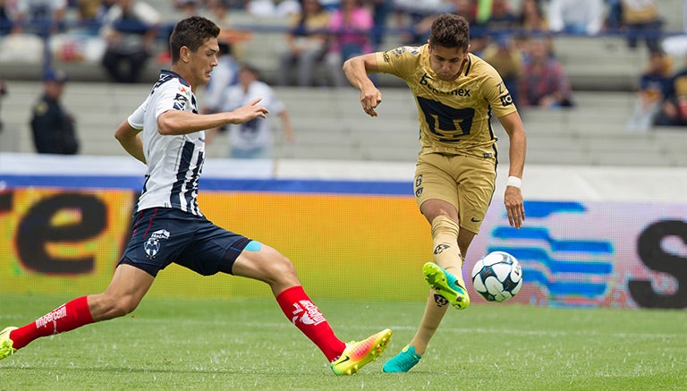 Kevin Escamilla dispara en partido contra Monterrey